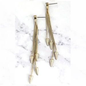⛄️GOLDTONE SPEAR SNAKE CHAIN CRYSTAL STUD EARRINGS